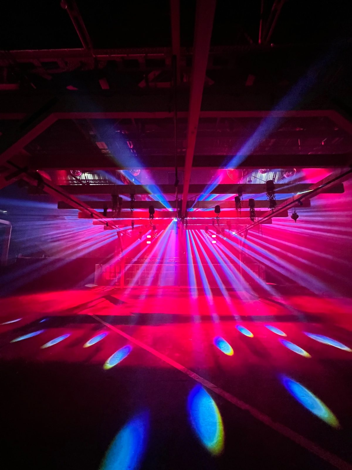 Empty venue before build-up, industrial hall 3