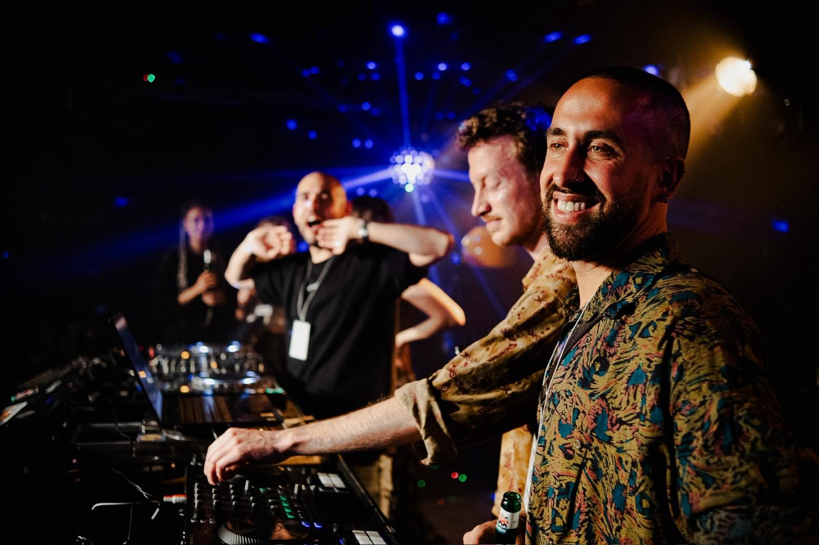 Arthur at the decks during a Hard-Art night