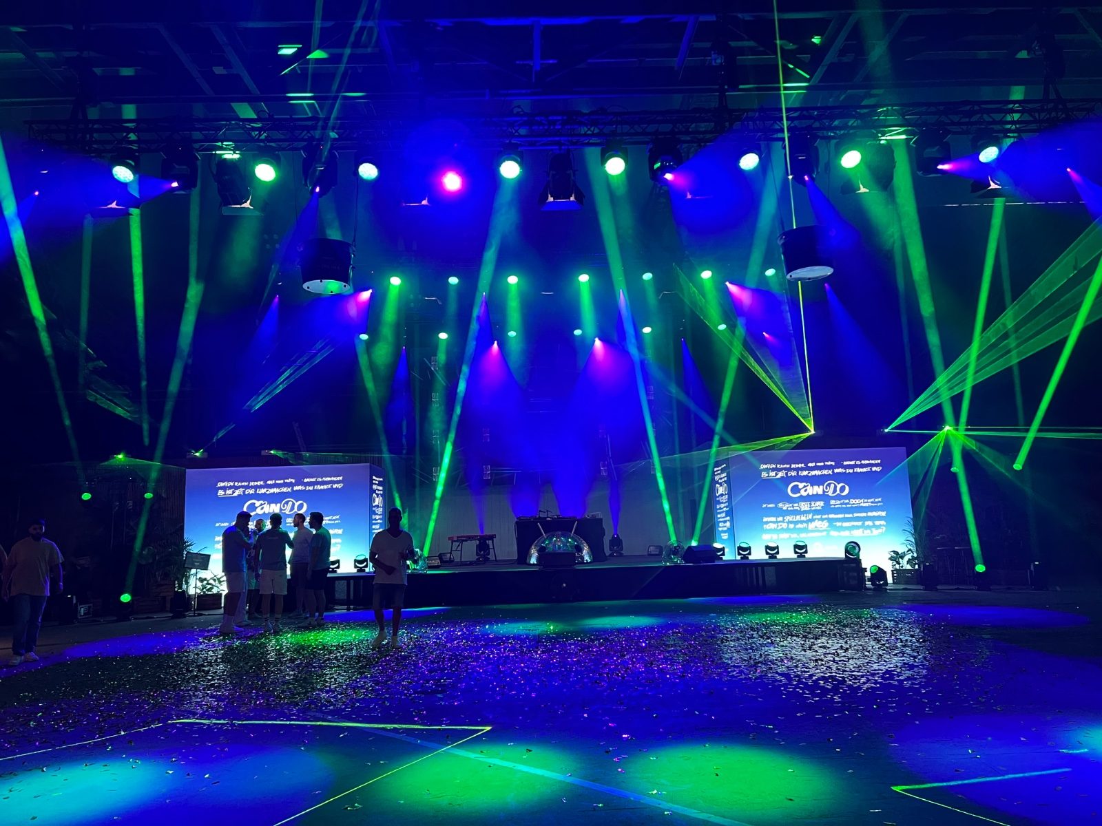 Empty venue before build-up, industrial hall 11