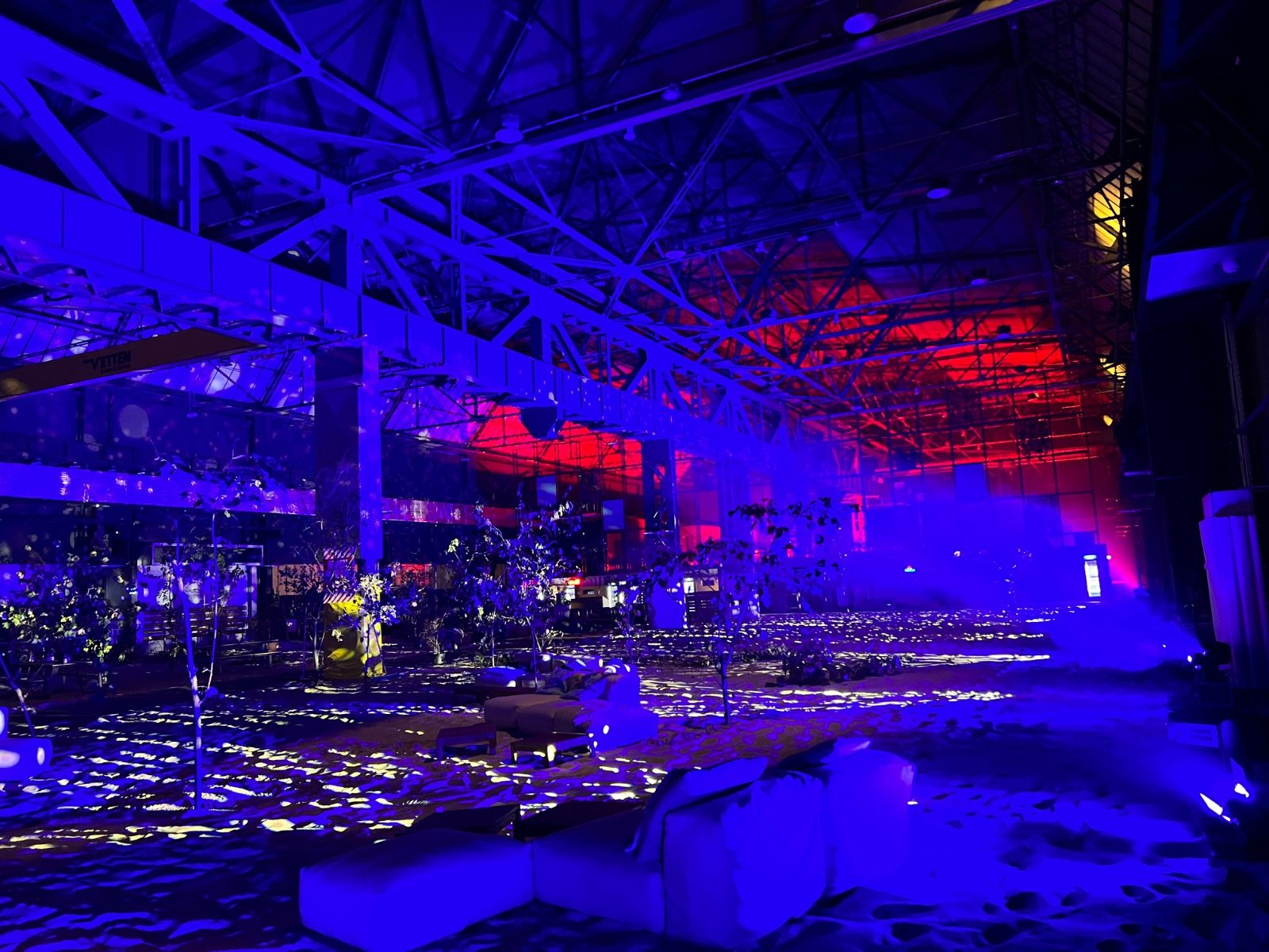 Empty venue before build-up, industrial hall 9